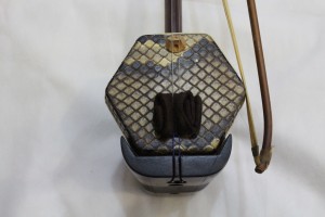 Wang Gen Xing Aged Rosewood Erhu (SP$500)-3