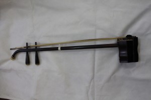 Wang Gen Xing Aged Rosewood Erhu (SP$500)